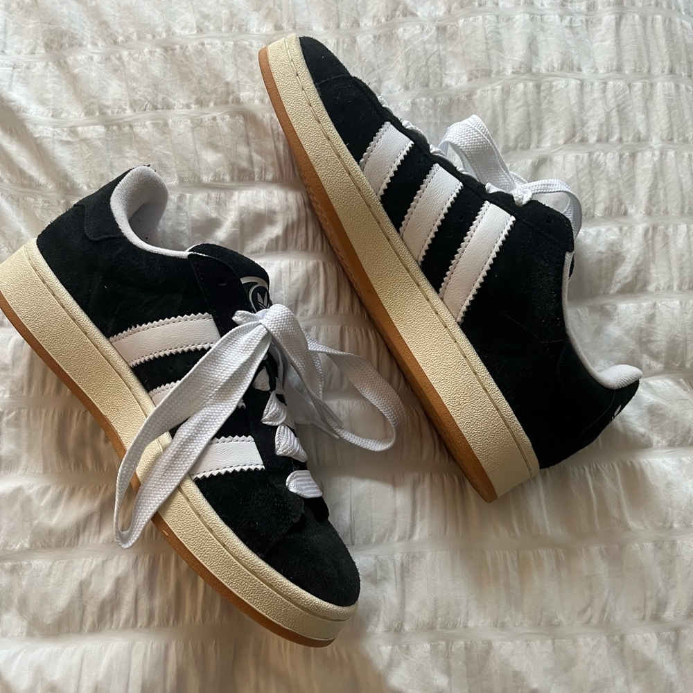 Adidas Campus 0’s Woman’s 9 or Men’s 7.5